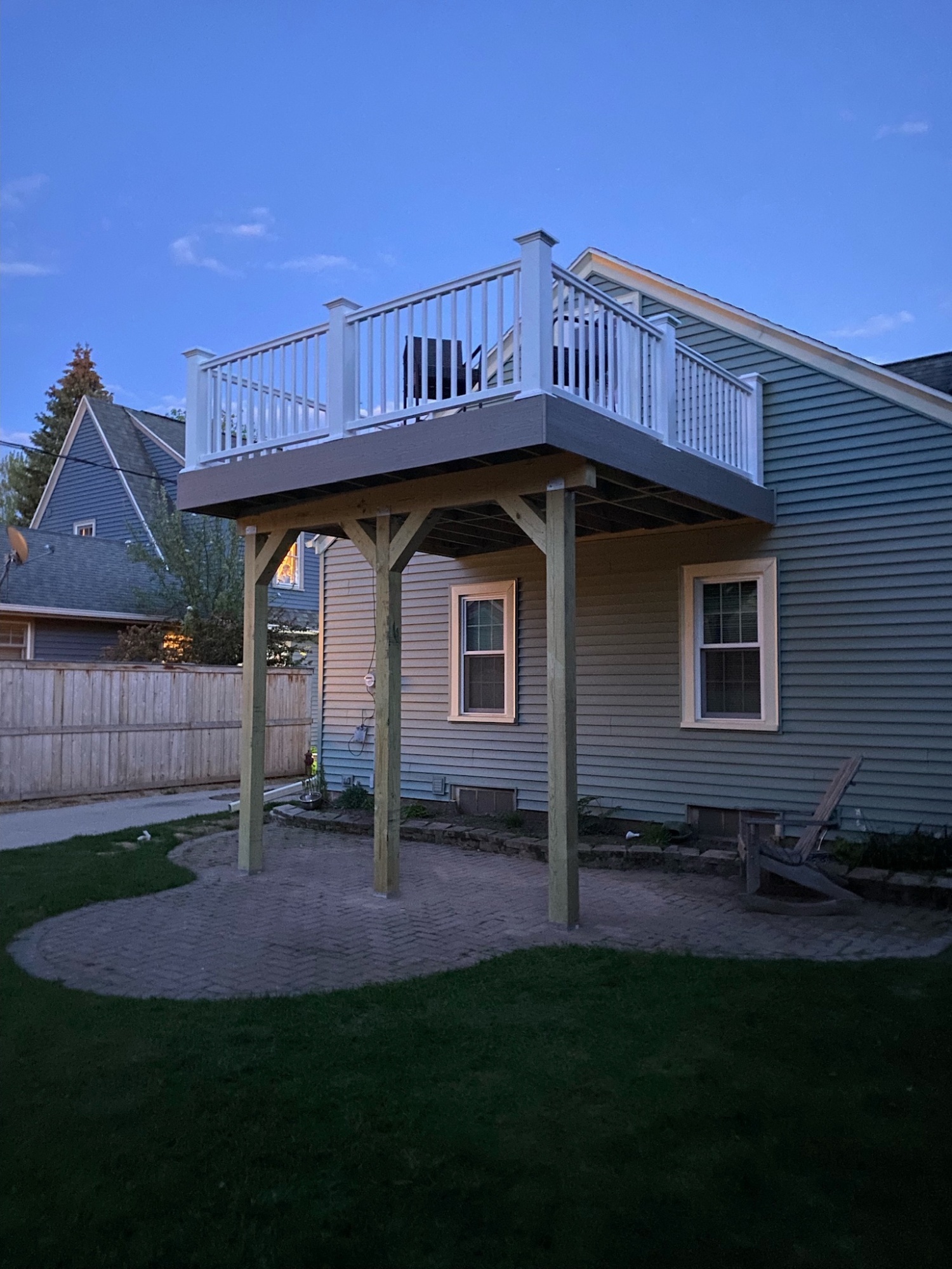 Outdoor Top Floor Deck