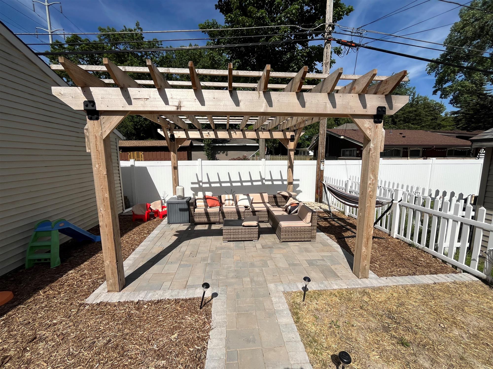 Rustic Pergola for Cozy Outdoor Gatherings